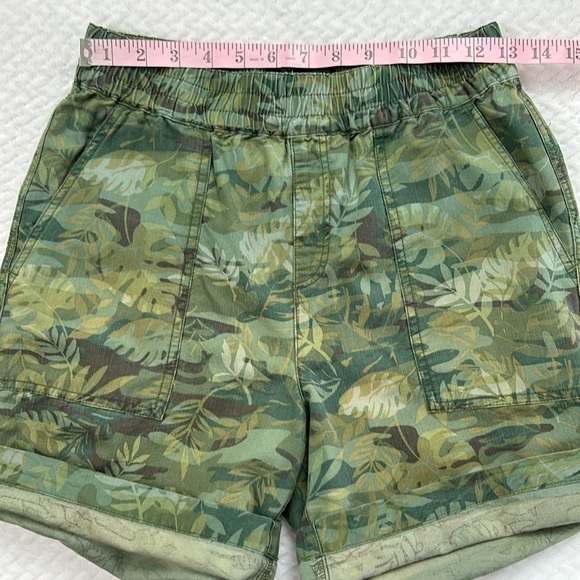 Sanctuary Camo Print Trailblazer Shorts Size 25 - Picture 5 of 17